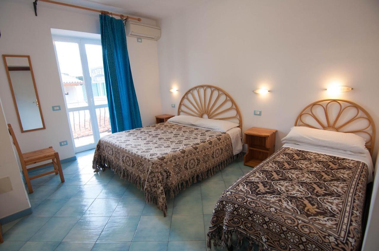 Albergo Macrì Isquia Exterior foto